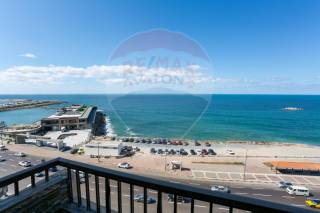 شقة 240 متر للبيع في لوران فيو بانورامي على البحر