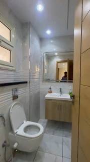 مكتب للإيجار في المهندسين 50م في شارع السودان