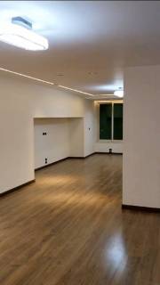 مقر اداري 600م بميدان الثورة الدقي 01002333702