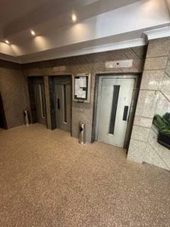 مكتب للإيجار في المهندسين 50م في شارع السودان