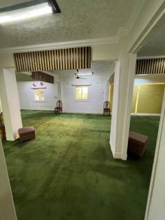 مكتب 200م مساحه مفتوحه بدون غرف للايجار في الدقي م