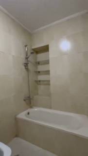 مكتب 5غرف 450م ببرج اداري في ش مصدق الرءيسي في الد