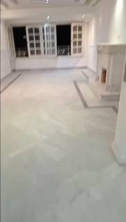 شقه 250م للبيع فيو على ميدان مكيفه بالكامل