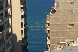 شقة للبيع 200 متر لوران بين ش أبو قير والترام