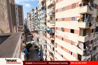 شقتك علي البحر مباشرة في سيدي بشر