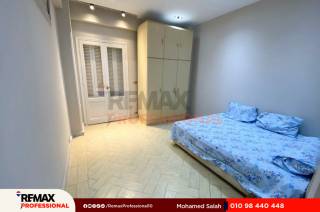 شقة للبيع 185 متر ميامي علي البحر مباشرة