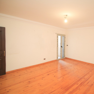 شقة للبيع 242 متر جناكليس شارع أبو قير