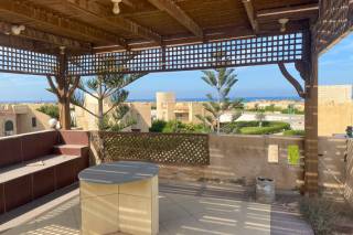 فيلا للايجار اول صف بحيره بحمام سباحه