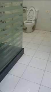 شقه للايجار فاضيه في المهندسين بالقرب من ش أحمد عر