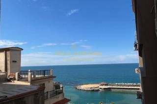 شقة للبيع 260 متر سابا باشا علي البحر مباشرة