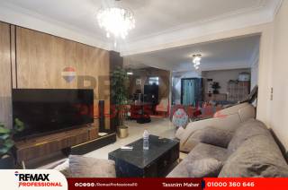 شقة للبيع 145 متر جليم ش ابوقير مباشرة