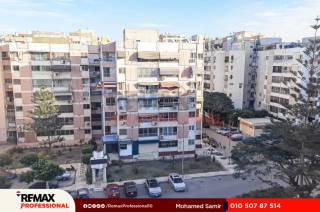 شقه للبيع 209م سموحه توت عنخ امون