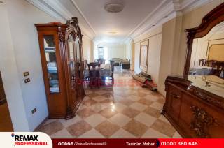 شقه للبيع بفكتوريا مساحتها 126م فيو مفتوح