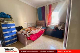 شقة للبيع في محرم بك خطوات من الرصافة