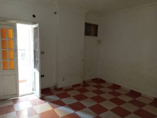 شقة نصف مفروشه 5500ج قرب جامع قباء عرب المعادى