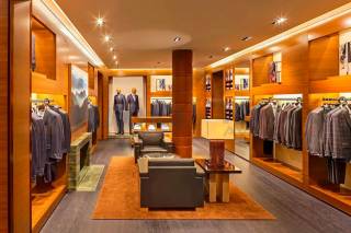 محل للايجار 300 متر رشدي ش الفريد ليان