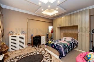 شقة للبيع 165 متر رشدي علي الترام مباشرة