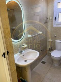 شقه للبيع كامب شيزار شارع بورسعيد الرئيسي