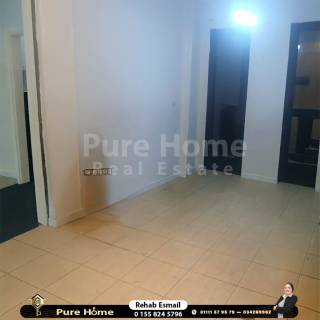 شقة للبيع 160 متر كامب شيزارخطوات من البحر