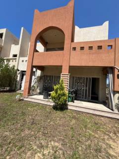 شاليه للبيع أرضي بجاردن في قرية إمارات هايتس