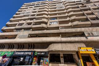 محل للبيع لوران متفرع من شارع الاقبال