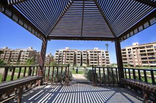 للبيع شقة بنتهاوس كمبوند جاردن هيلز 6اكتوبر