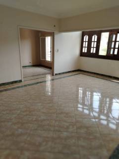 مقر اداري بالمهندسين 300 متر واجهه علي الشارع مكيف