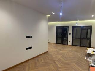 مكتب 250م أمام حديقة الأسماك بالزمالك 01002333702