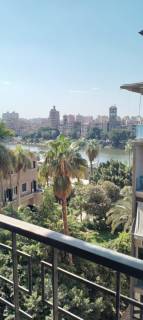 مكتب 220م فيو النيل بالزمالك 01002333702