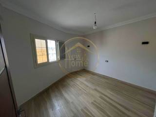 مقر ادارى للايجار 130 متر جليم متفرع من البحر