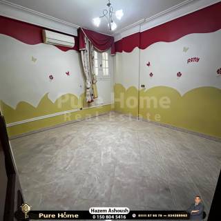 شقة للبيع مصطفي كامل خطوات من شارع ابو قير و الترام