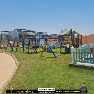 شقة في ابراج العالمين ب فيو مميز و مقدم لقطة