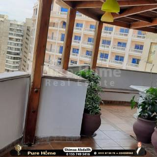 شقة في رشدي على الترام مساحة 205م متشطبه