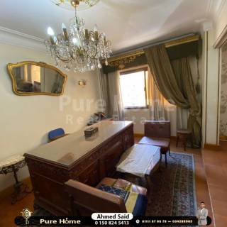 محل تجاري دوبلكس مميز للإيجار 220 متر