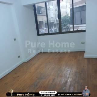 شقة للايجار سان ستيفانو خطوات من الترام