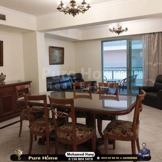 شقة للبيع سان ستيفانو خطوات من مول سان ستيفانو