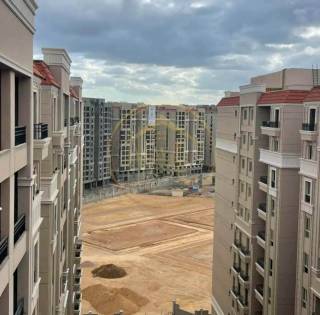 شقة ريسيل للبيع 184 متر كومباوند فالورى