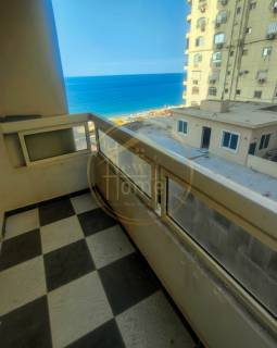 شقة مميزه للبيع بمنطقه ميامي