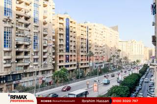 شقة للبيع سموحة متفرع من فوزي معاذ