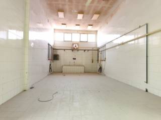 مصنع للبيع 650 متر يصلح لجميع الانشطه الصناعية