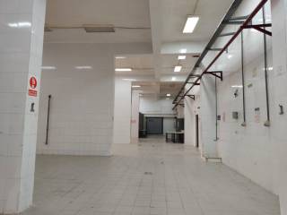 مصنع للايجار في برج العرب