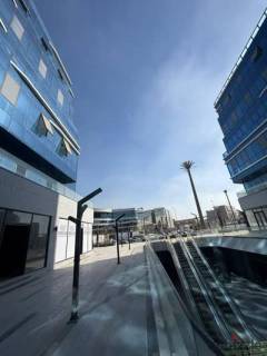 محل واجهة رئيسية بمساحة 61 متر في مدينة الشروق