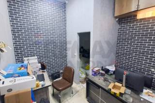 محل للبيع 40 متر كامب شيزار امام كلية هندسة