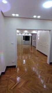 دور اول 220م بشارع القصر العيني 01002333702