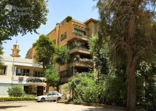 فيلا مستقلة للإيجار ب350الف بالمهندسين 01002333702