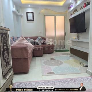 شقه للبيع فى ابراج العالمين دابل فيو بمقدم 5