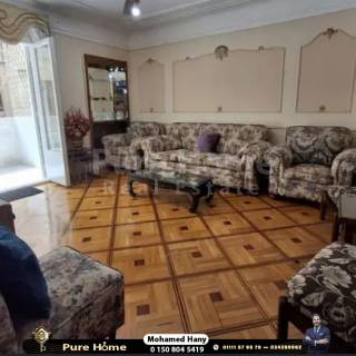 شقة للايجار رشدي خطوات من البحر