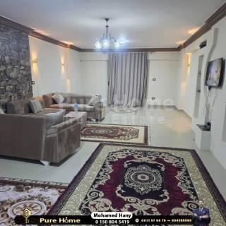 شقة فاخرة للبيع بكامب شيزار شارع بورسعيد