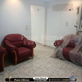 عيادة للبيع الهدايا خطوات من ترام الهدايا