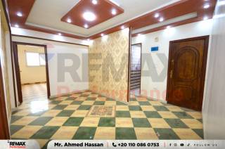 شقة للبيع 200 متر ستانلي خطوات من البحر